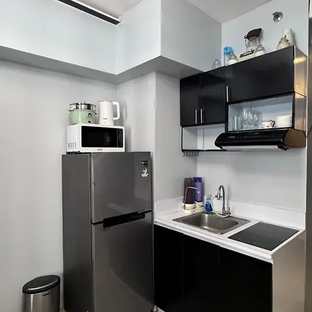 Studio Unit Amaia Skies Shaw